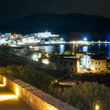 Zefiros Karavostasis (Folegandros)