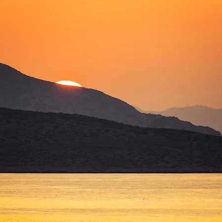 Zefiros Καραβοστάσι